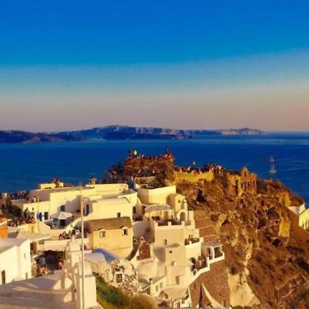 Apartamento Hanging At The Top Of The World Oia  Exterior foto