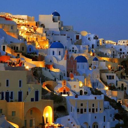 Apartamento Hanging At The Top Of The World Oia  Exterior foto