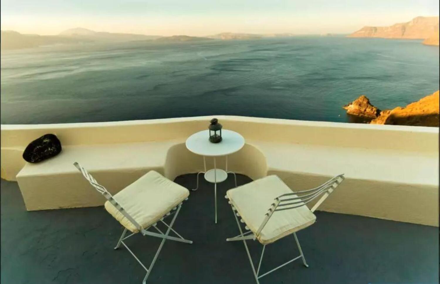 Apartamento Hanging At The Top Of The World Oia  Exterior foto
